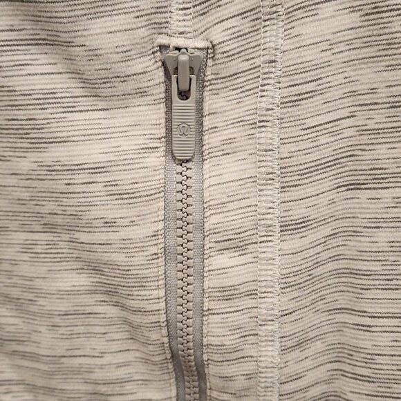 Lululemon Define Jacket Women's Size 6 Light Gray We Are From Space Pattern - Picture 4 of 13